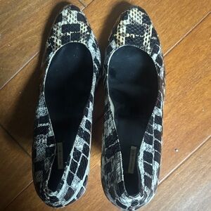 Max Studio Black and Cream Patterned Heels